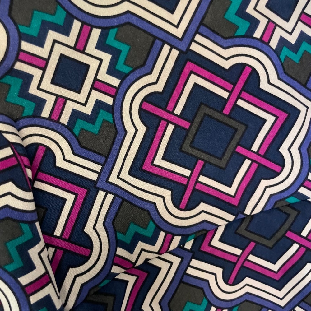 patterned blouse - Picture 6 of 6